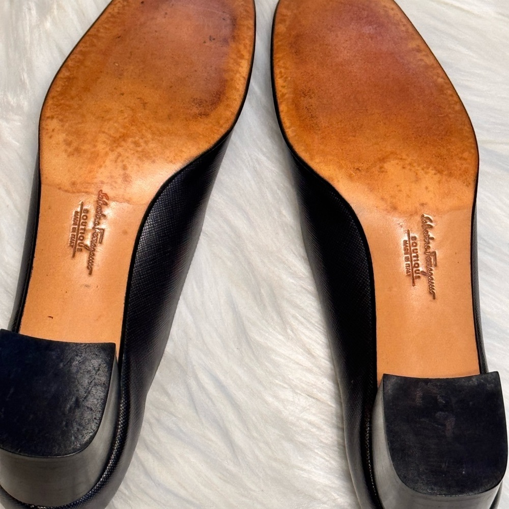 Salvatore Ferragamo Black Leather Flats - Picture 7 of 8